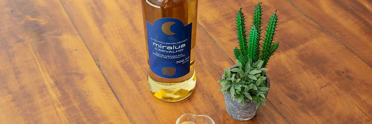 Cachaça Miralua Ouro